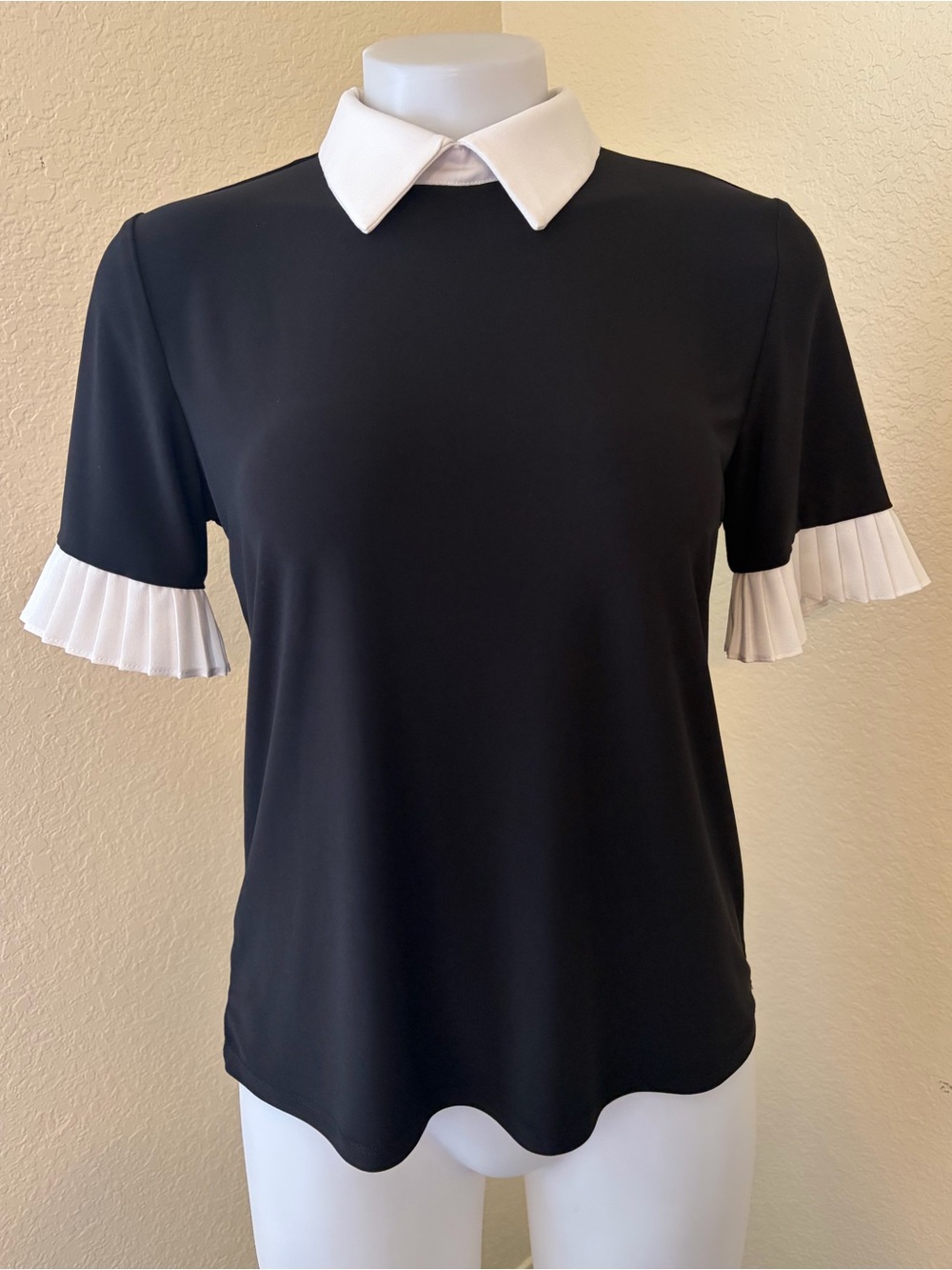Anne Klein Black Short Sleeve Top with White Collar & Pleated Cuffs